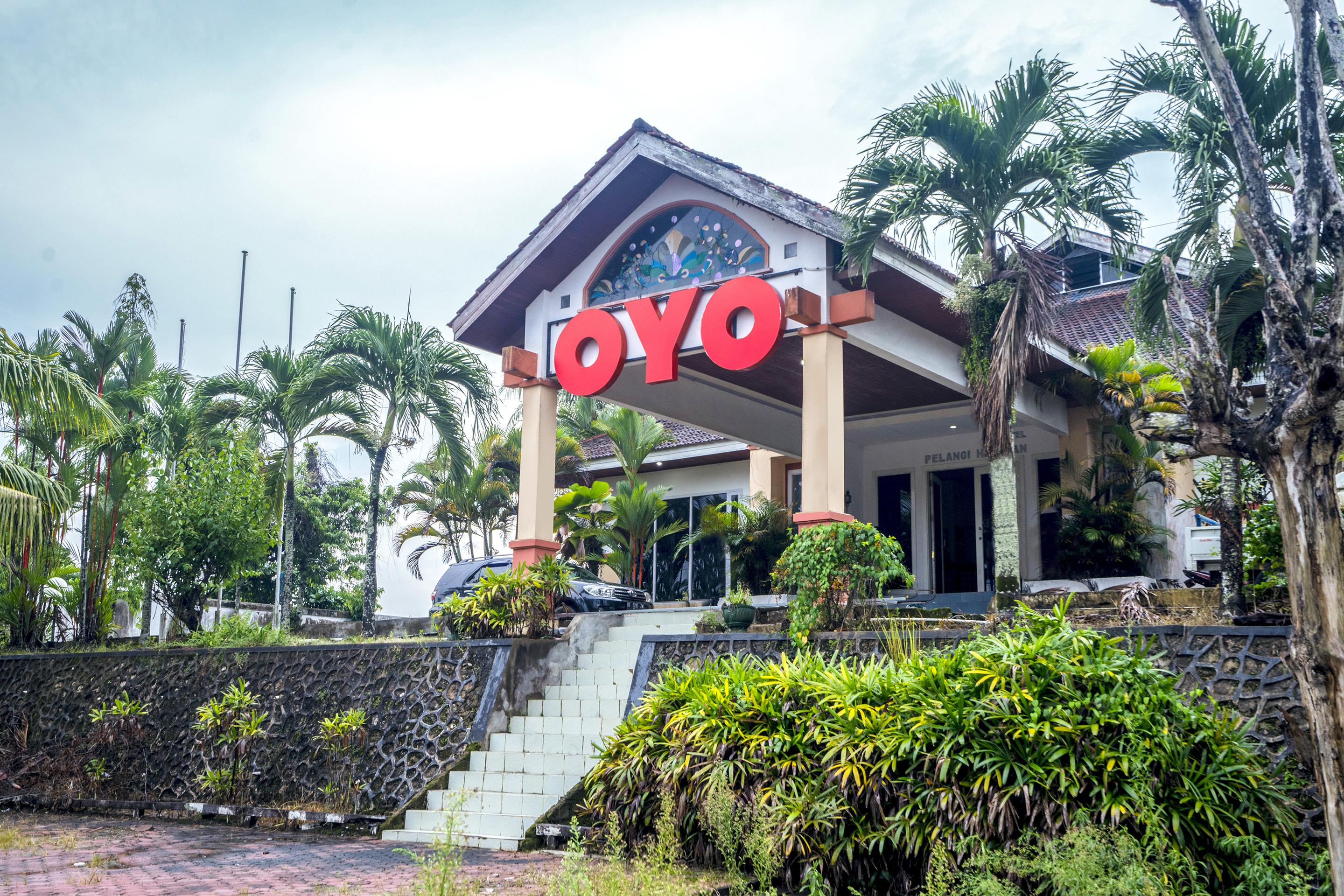 Oyo 1989 Hotel Pelangi Harapan Samarinda Exterior photo